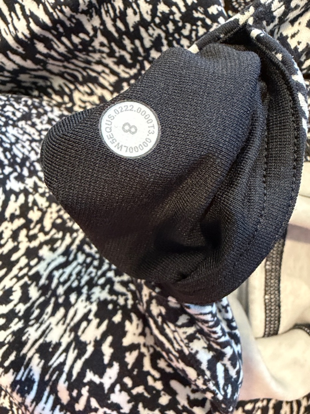 Lululemon Align High Rise Tight 25" Warped Grain Alpine White Black Size 8 - Picture 4 of 4